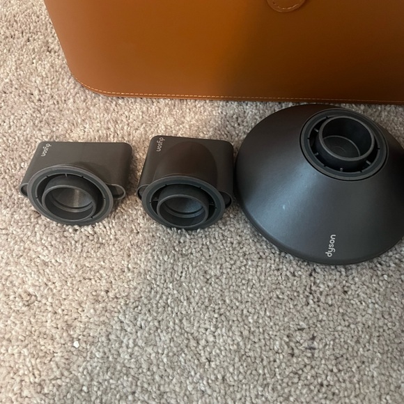 Dyson Supersonic Hair Dryer and attachments - Picture 5 of 6
